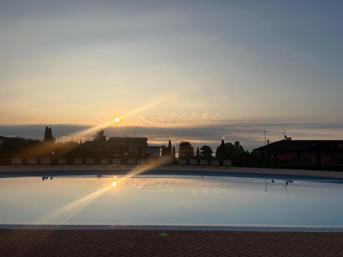 Le Terrazze sul Lago Residence&Hotel Padenghe sul Garda Esterno foto