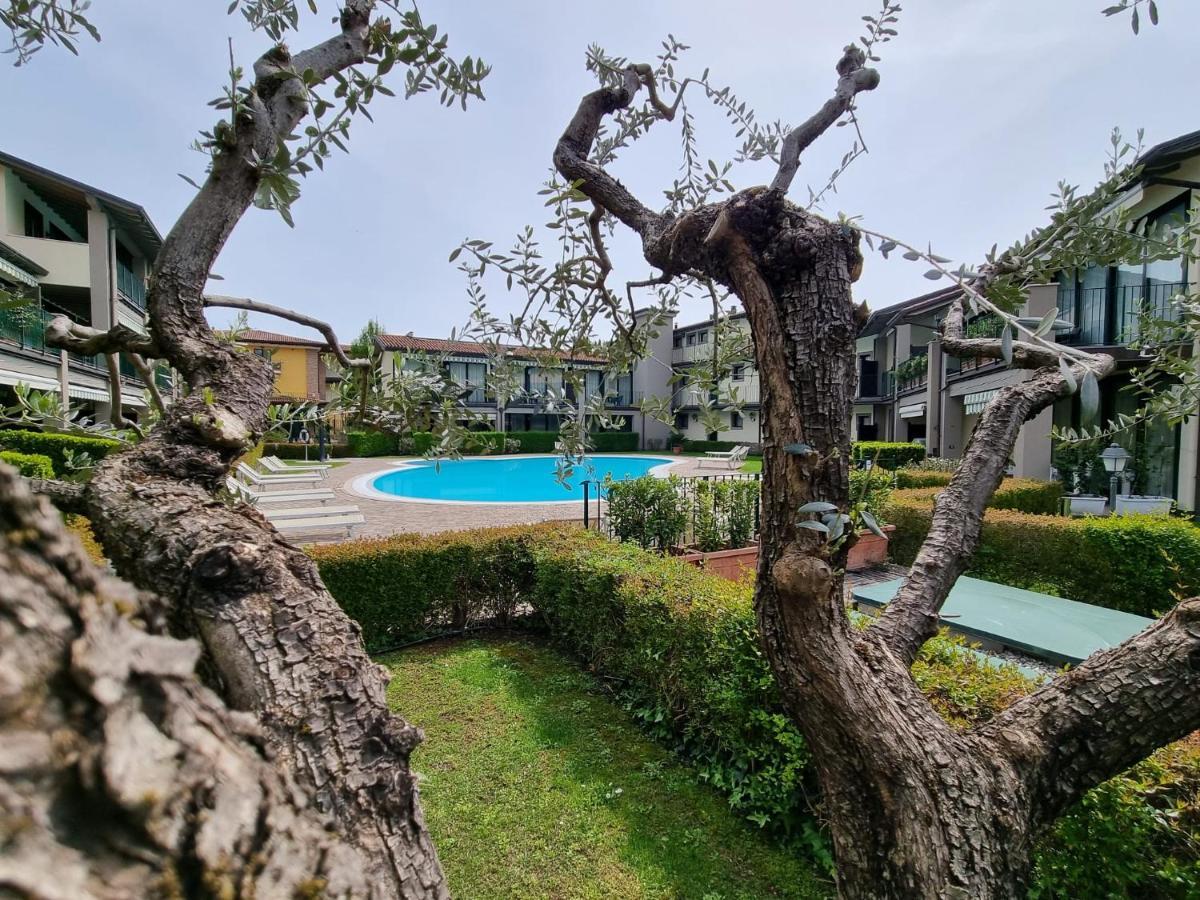 Le Terrazze sul Lago Residence&Hotel Padenghe sul Garda Esterno foto