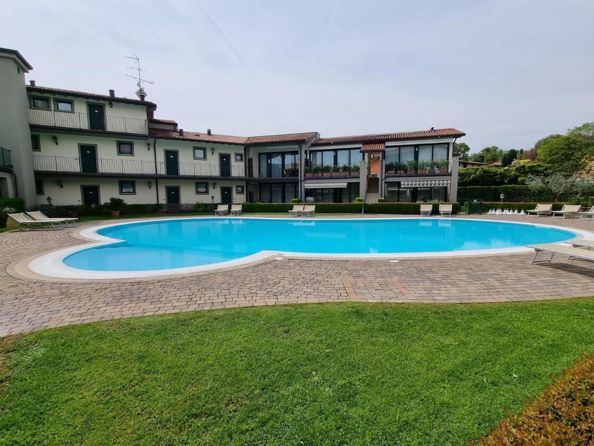 Le Terrazze sul Lago Residence&Hotel Padenghe sul Garda Esterno foto