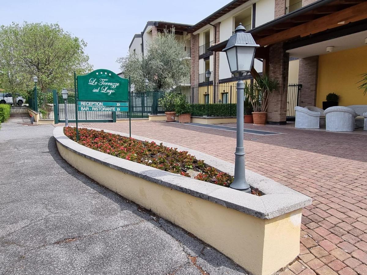 Le Terrazze sul Lago Residence&Hotel Padenghe sul Garda Esterno foto