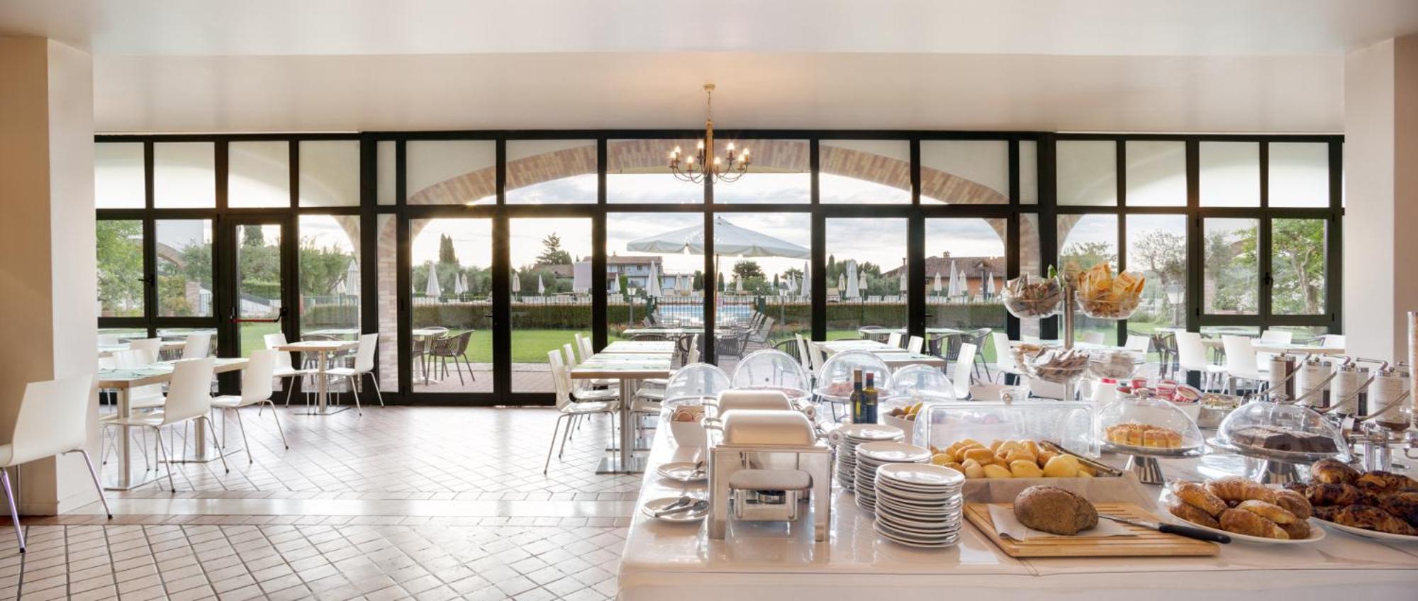 Le Terrazze sul Lago Residence&Hotel Padenghe sul Garda Esterno foto