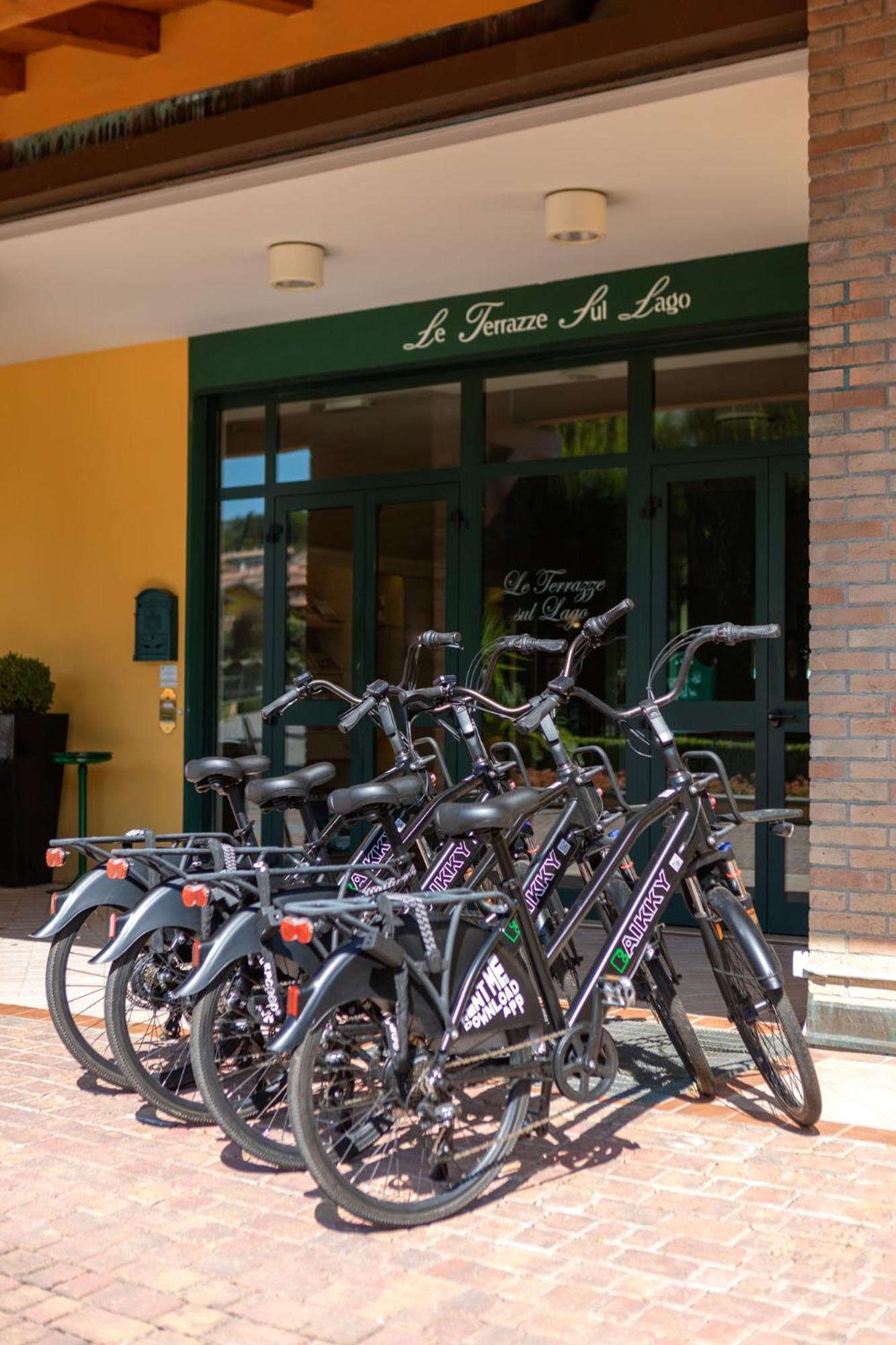Le Terrazze sul Lago Residence&Hotel Padenghe sul Garda Esterno foto