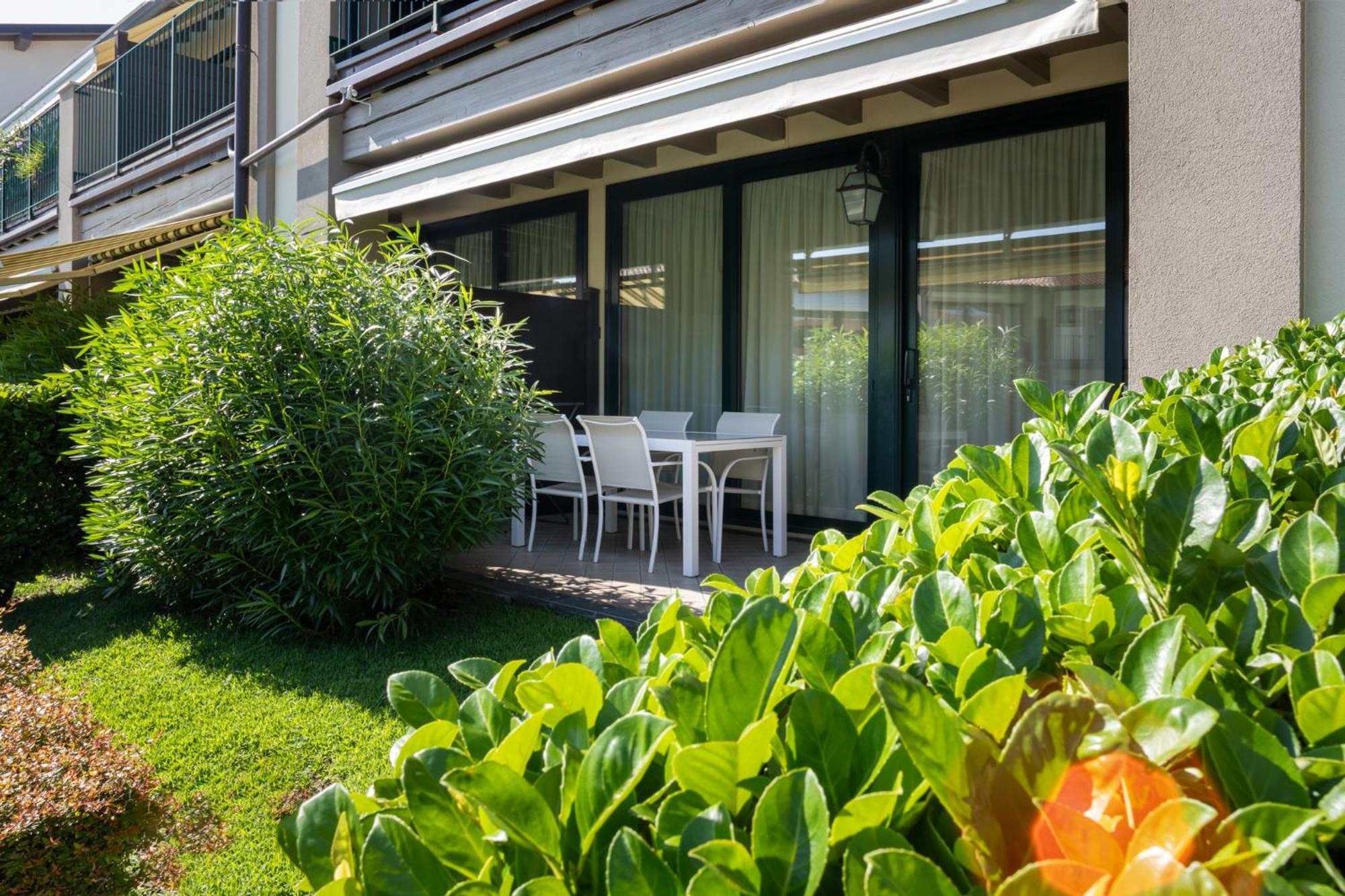 Le Terrazze sul Lago Residence&Hotel Padenghe sul Garda Esterno foto