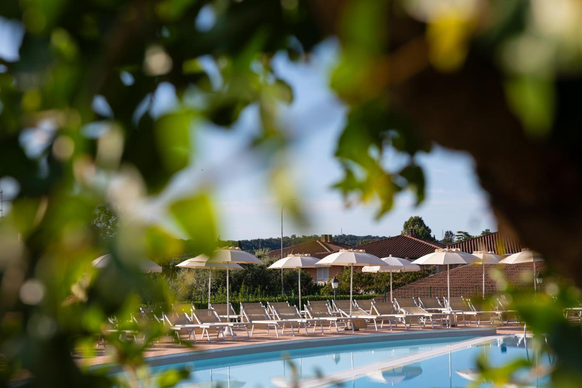 Le Terrazze sul Lago Residence&Hotel Padenghe sul Garda Esterno foto
