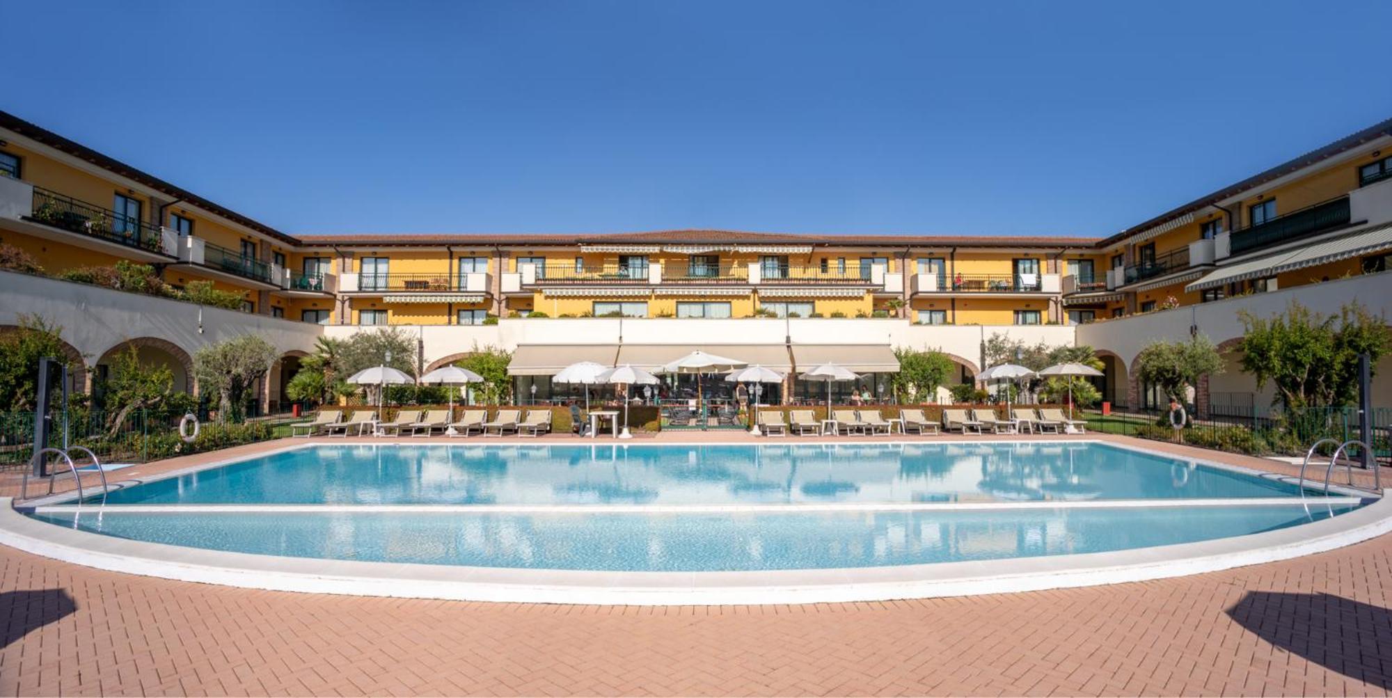 Le Terrazze sul Lago Residence&Hotel Padenghe sul Garda Esterno foto